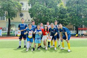 “足”够精彩！九州网页版_九州(中国)集团“足”梦大龙街首届五人制男子公益足球赛